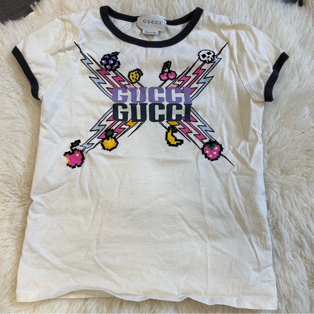 Gucci T Size 6